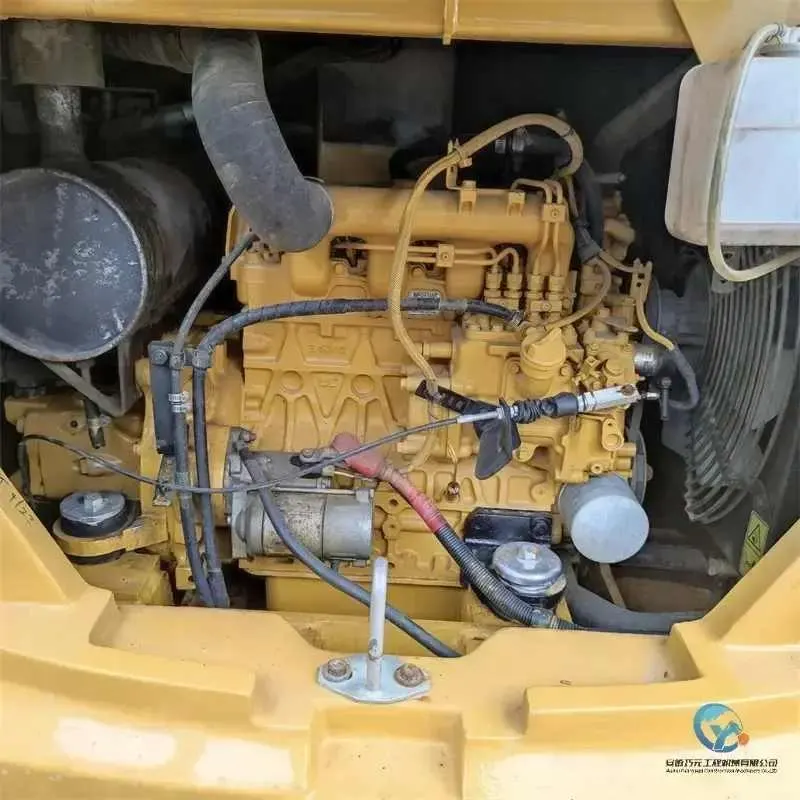 15_Used-Excavator-Caterpillar-305.5E2-1