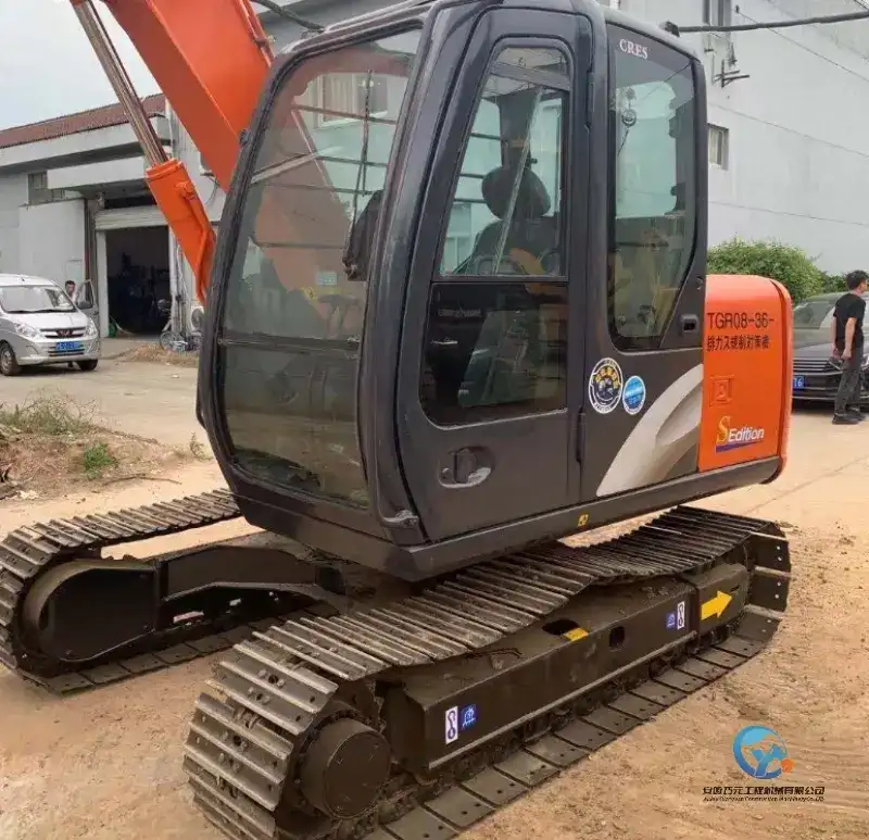 15_Used-Excavator-Hitachi-ZX7015