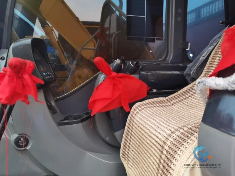15_Used-Excavator-Kobelco-SK330-8