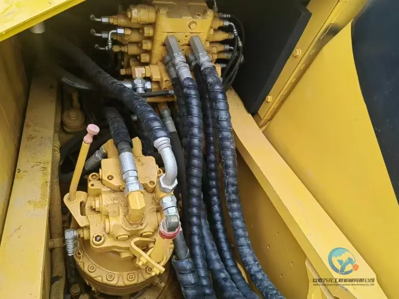 15_Used-Excavator-Komatsu-PC160-12