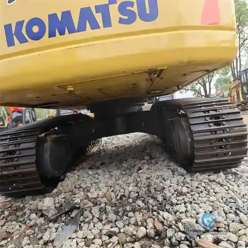 15_Used-Excavator-Komatsu-PC1606