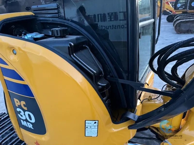 15_Used-Excavator-Komatsu-PC30MR-2-8