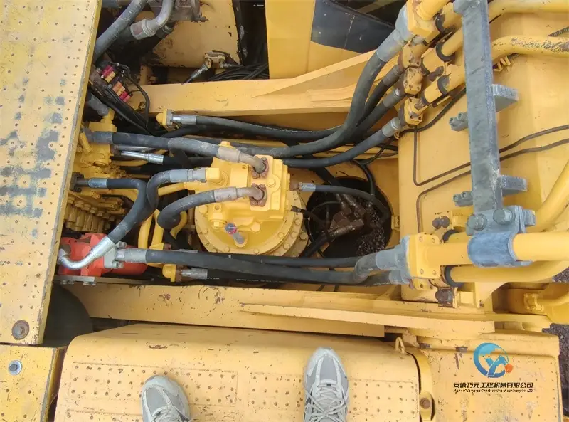 15_Used-Excavator-Komatsu-PC400-84