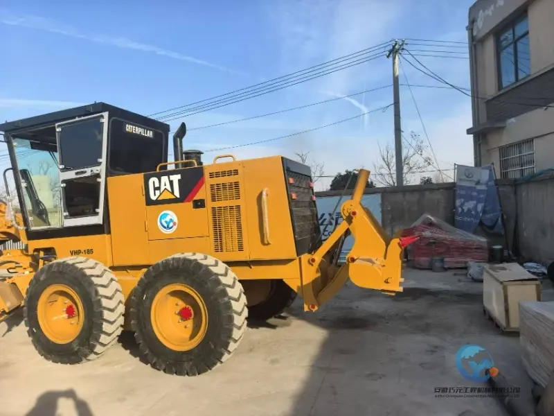 15_Used-Grader-Caterpillar-140K-8