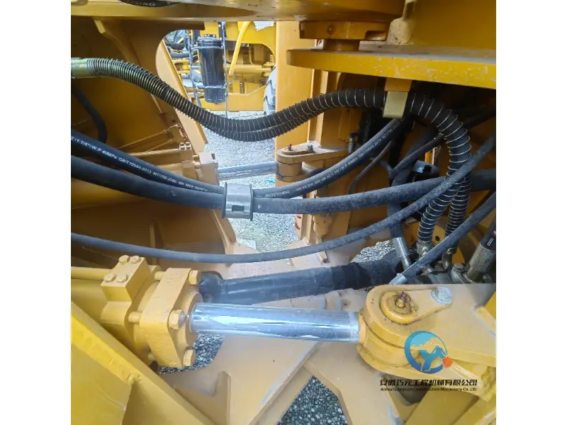 15_Used-Loader-Caterpillar-950H12_WH_800x600px