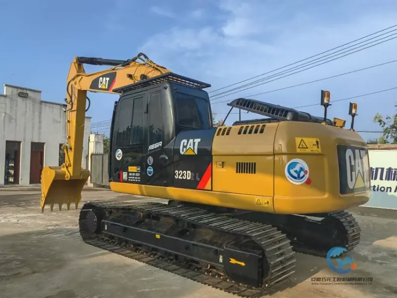 16_2022-Used-Excavator-Caterpillar-323D2L-2-1