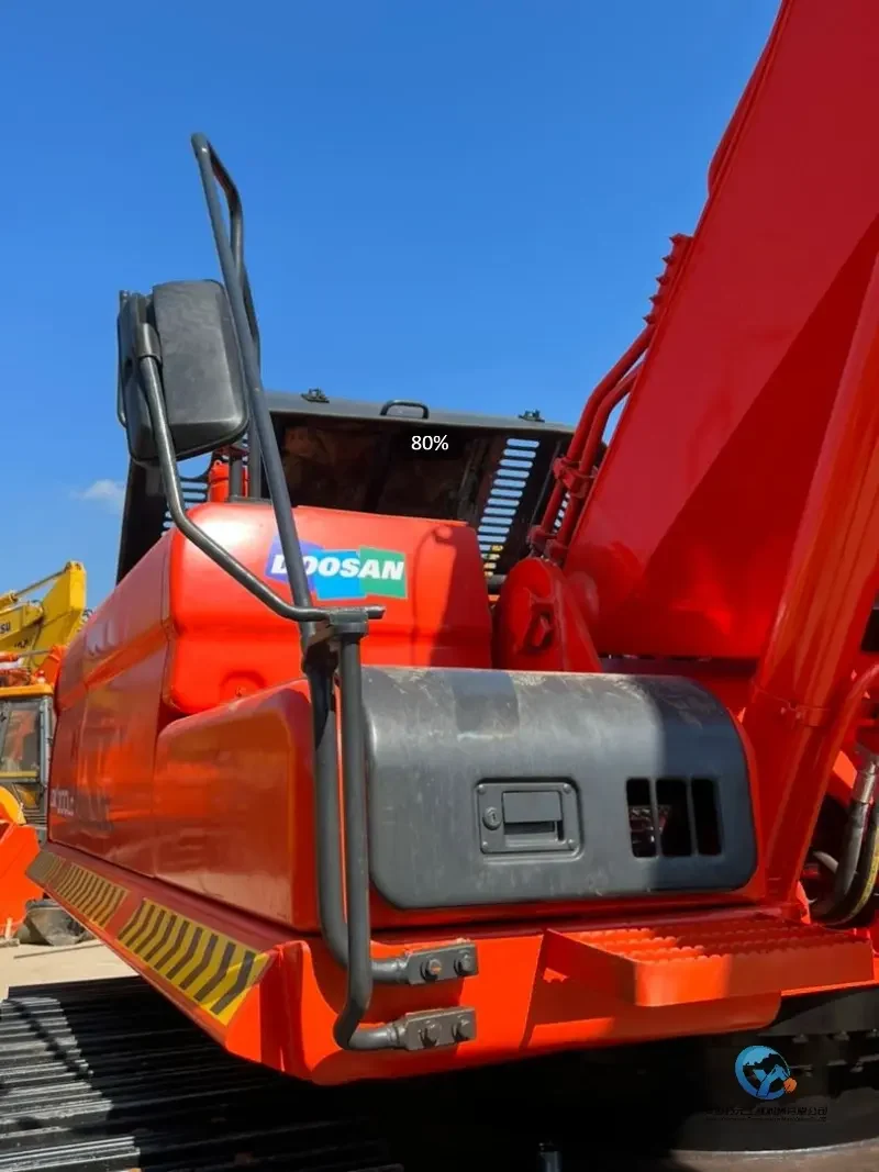 16_Used-Excavator-DOOSAN-DX300-LC-9C24