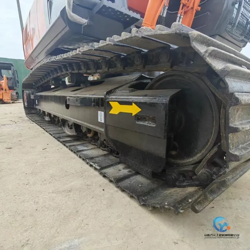 16_Used-Excavator-Hitachi-ZX24010