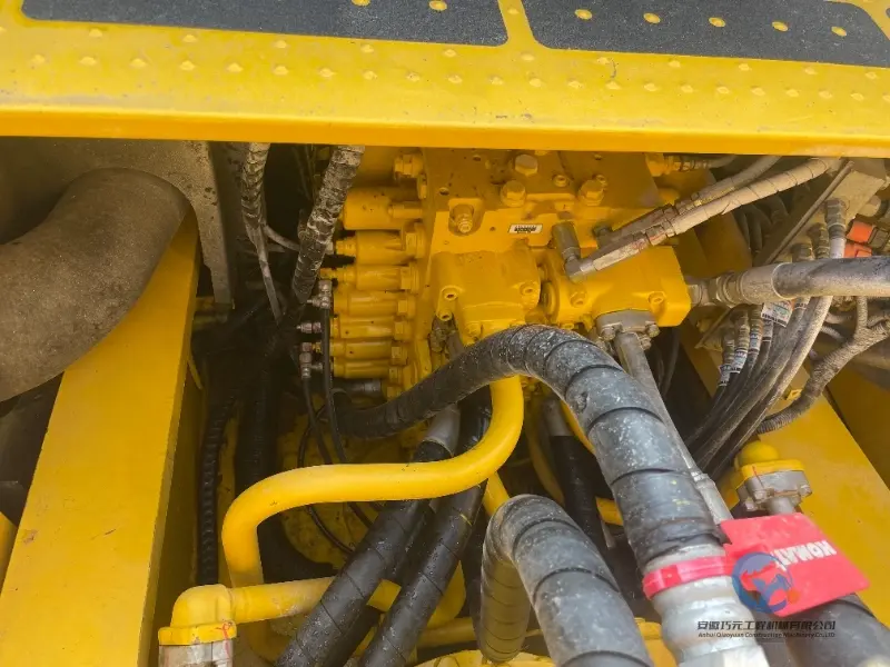 16_Used-Excavator-Komatsu-PC-450-8-12