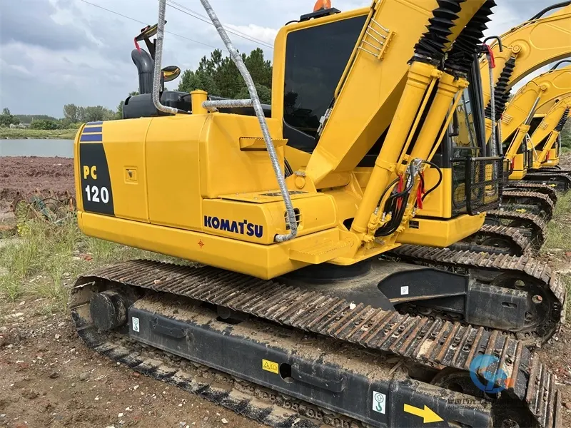 16_Used-Excavator-Komatsu-PC120-8-12