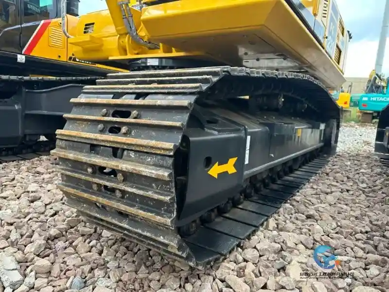 16_Used-Excavator-Komatsu-PC2206