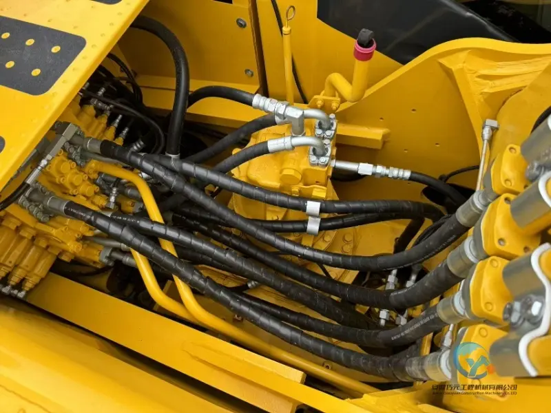 16_Used-Excavator-Komatsu-PC240-8-11