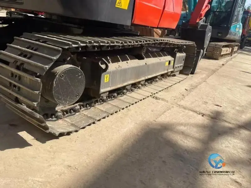 16_Used-Excavator-Kubota-KX18514
