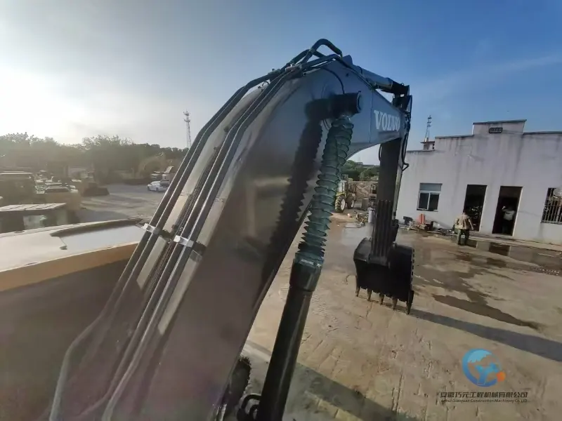 16_Used-Excavator-Volvo-EC300-14