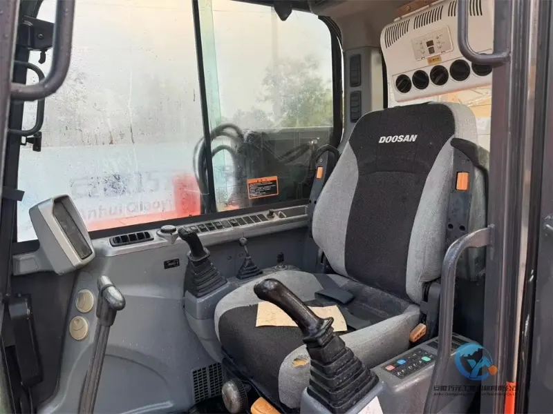 16_Used-excavator-Doosan-DX60-7