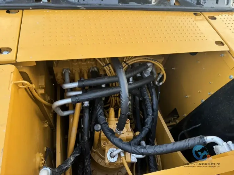 17_2021-Used-Excavator-Caterpillar-320D2-15