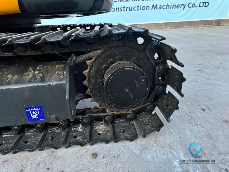 17_Used-Excavator-Komatsu-PC30MR-2-14