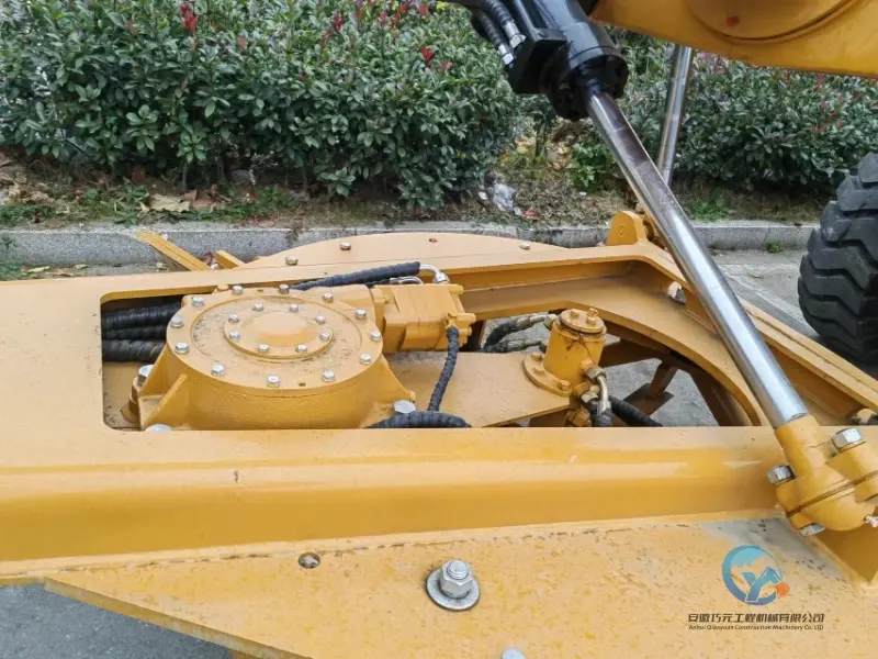 17_Used-Grader-Caterpillar-140H-12