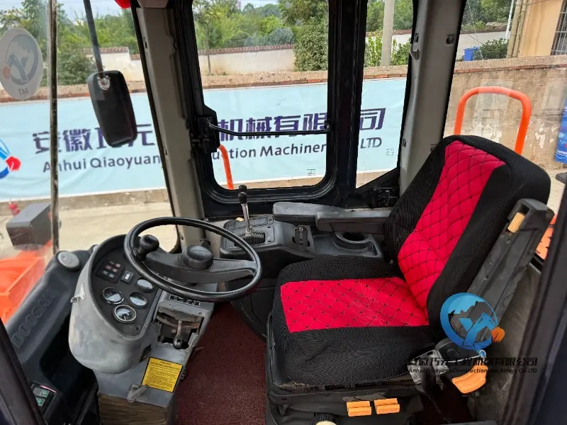 17_Used-Loader-Doosan-DL50511