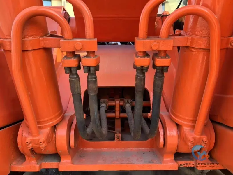 18_Used-Excavator-Doosan-DX260-13