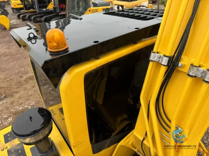 18_Used-Excavator-Komatsu-PC210LC-8-12