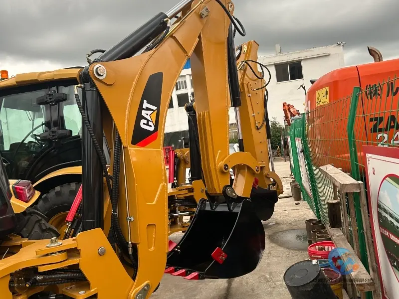 19_Used-Backhoe-Loader-Caterpillar-430F-16