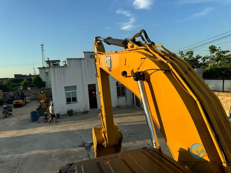 19_Used-Excavator-Caterpillar-320GC-1202-Hours-5