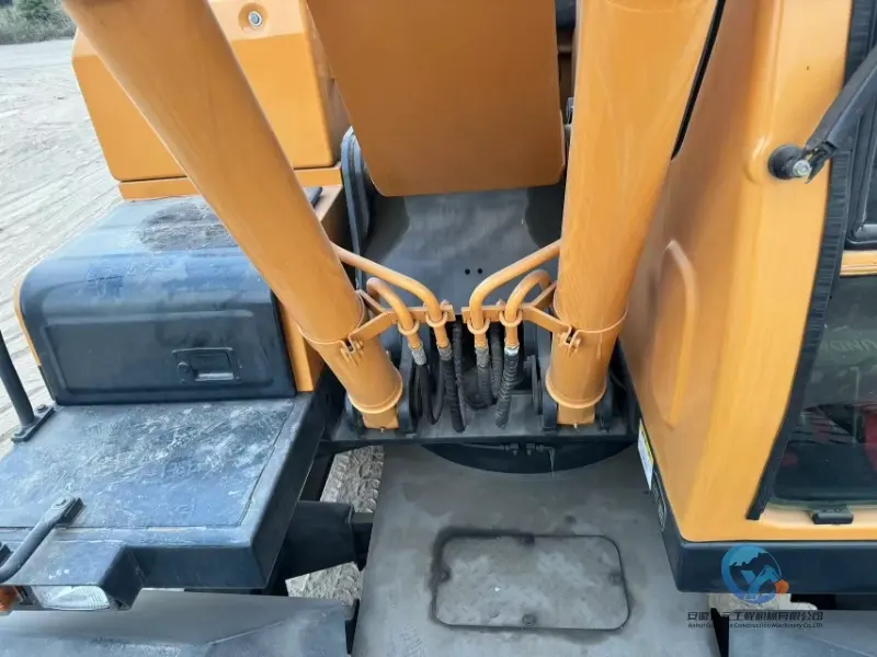 19_Used-Excavator-Hyundai-150W-9-18