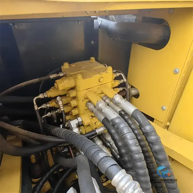 19_Used-Excavator-Komatsu-PC16010