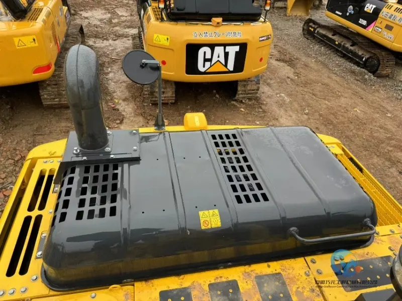 19_Used-Excavator-Komatsu-PC210LC-8-13