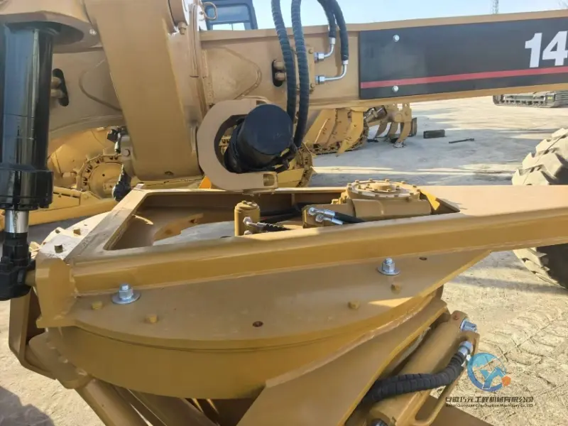 19_Used-Grader-Caterpillar-140K-13