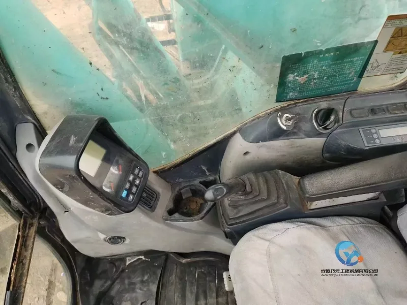 20_Used-Excavator-Kobelco-SK26018