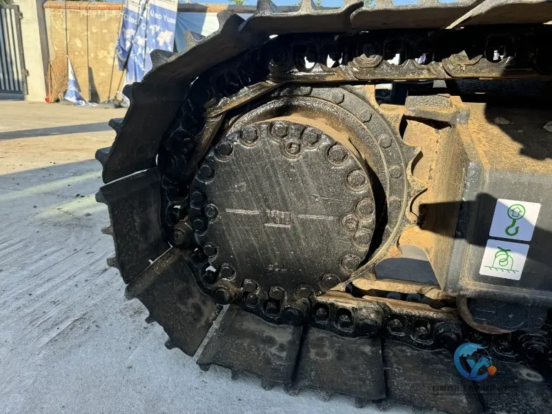 20_Used-Excavator-Komatsu-PC200-8-8