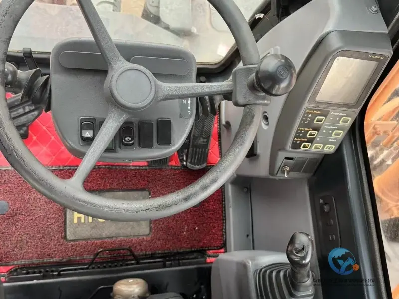 21_Used-Excavator-Hyundai-150W-9-22