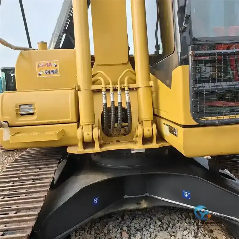 21_Used-Excavator-Komatsu-PC16014