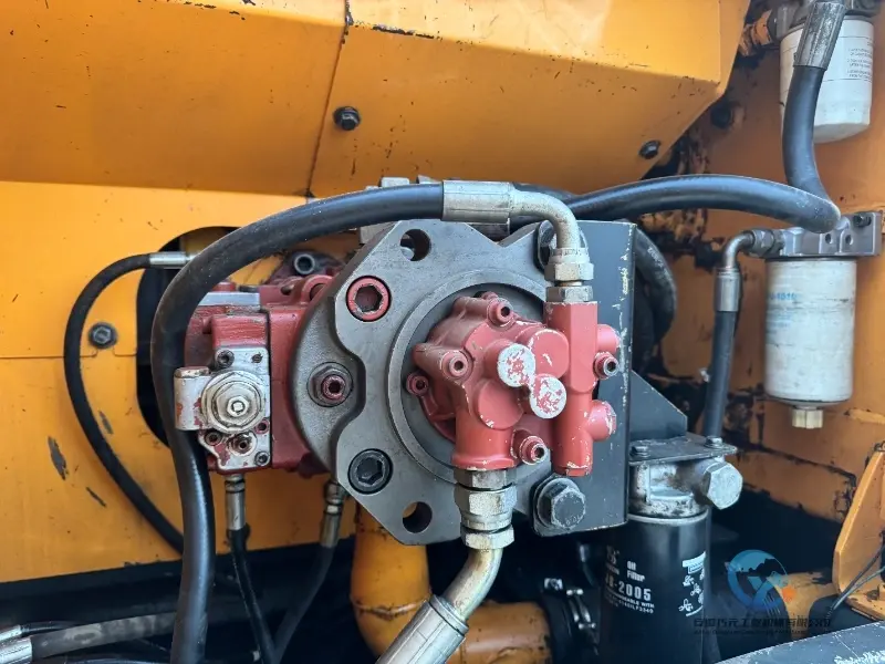 22_2020-Used-Excavator-Hyundai-220LC-9S-15