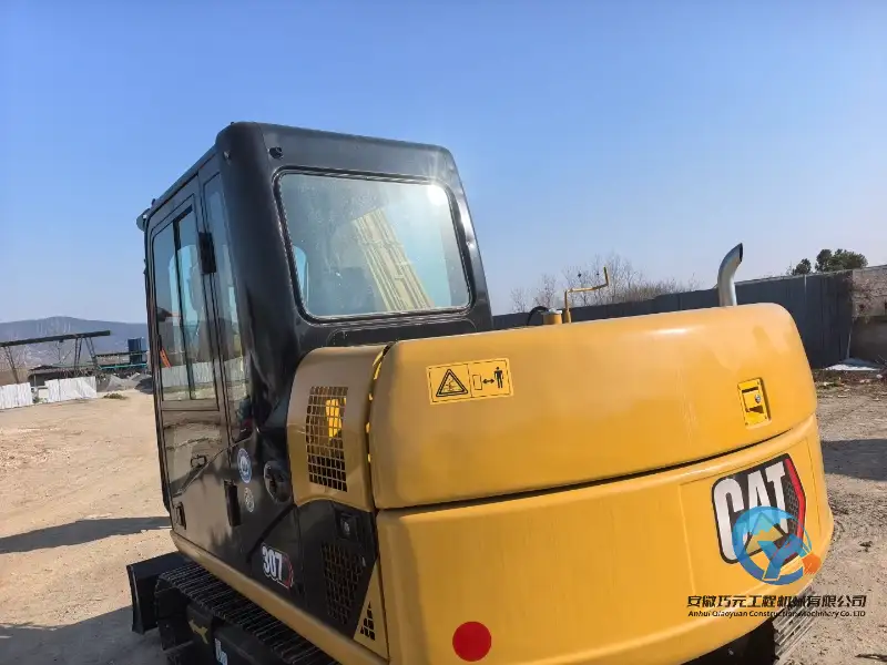 22_Used-Excavator-Caterpillar-307D17
