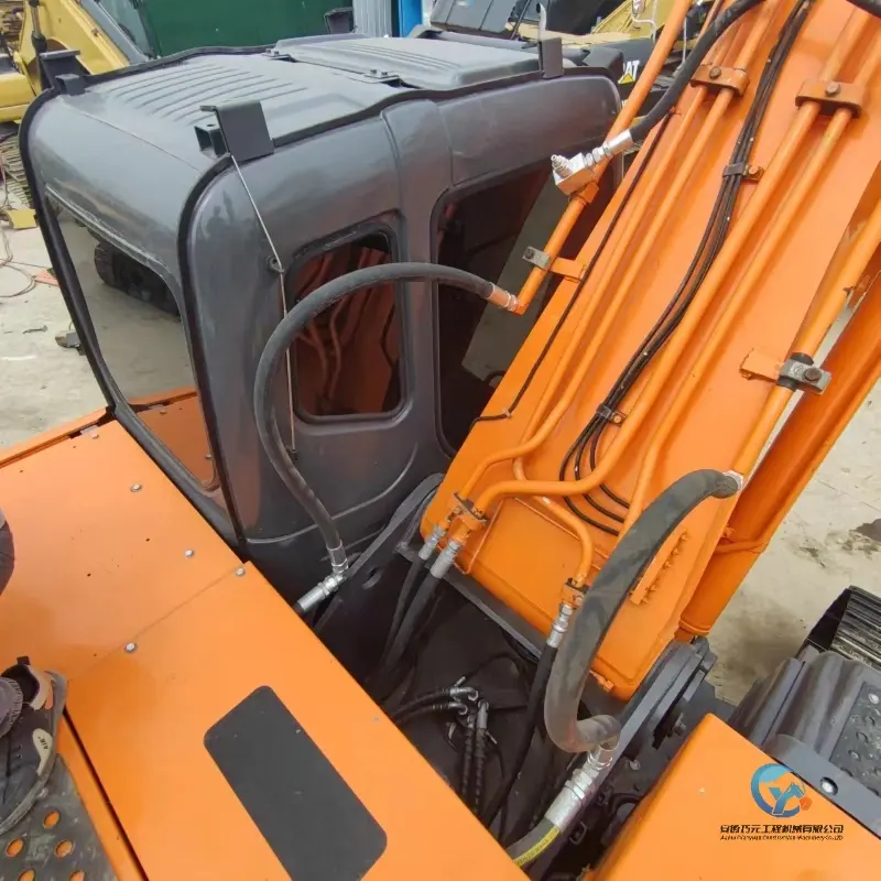 22_Used-Excavator-Hitachi-ZX24017
