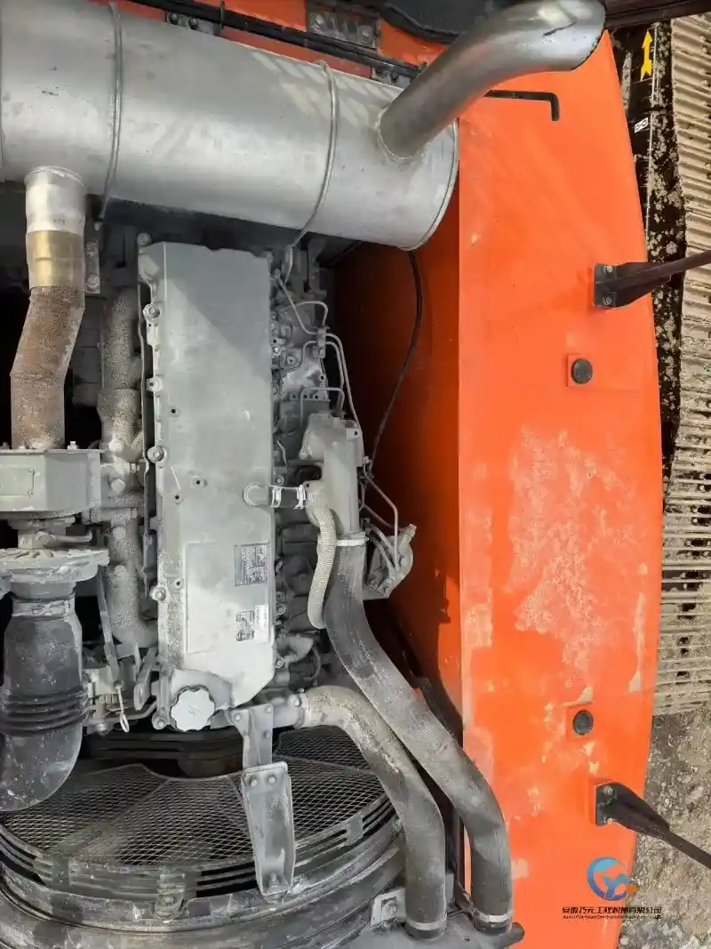 22_Used-Excavator-Hitachi-ZX35021