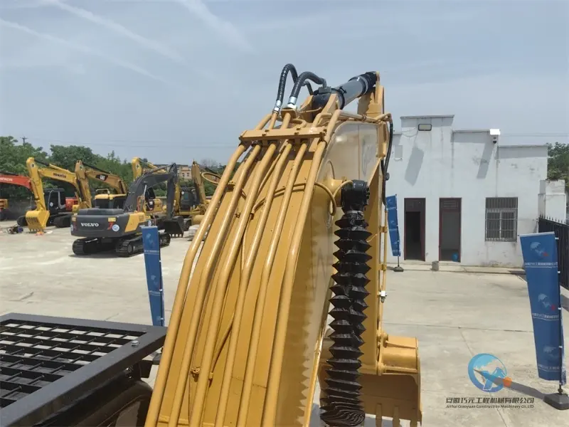 23_2020-Used-Excavator-Caterpillar-320D2-18