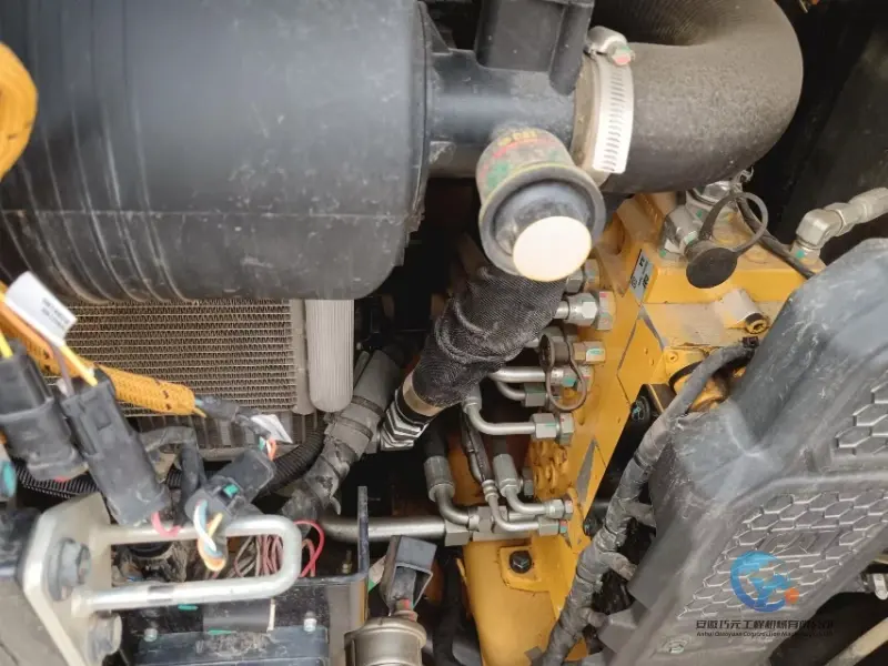 23_Used-Excavator-Caterpillar-306-22