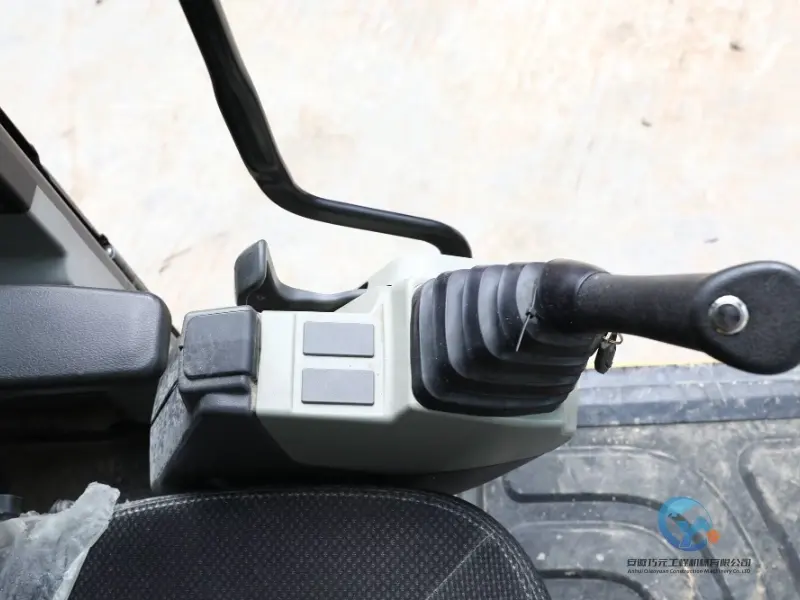 23_Used-Excavator-Caterpillar-320GX-23