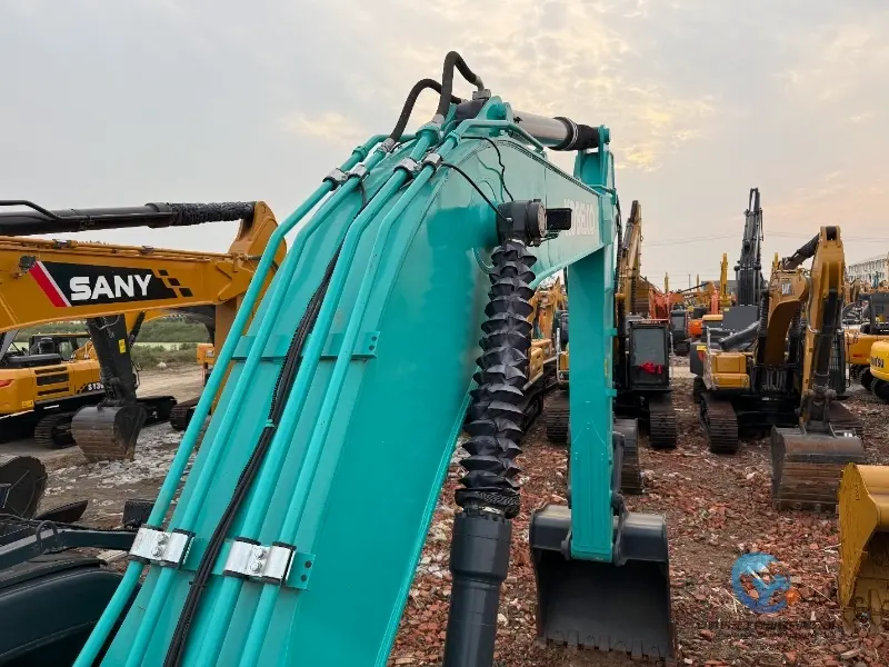 23_Used-Excavator-Kobelco-SK350LC-8-17-1