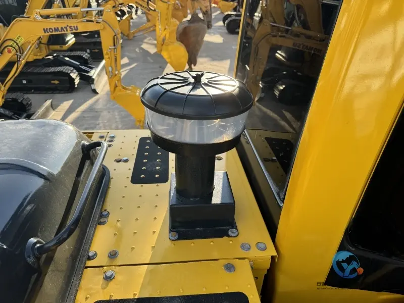 23_Used-Excavator-Komatsu-PC200-8-9