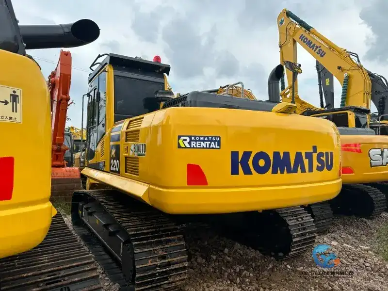 23_Used-Excavator-Komatsu-PC22016
