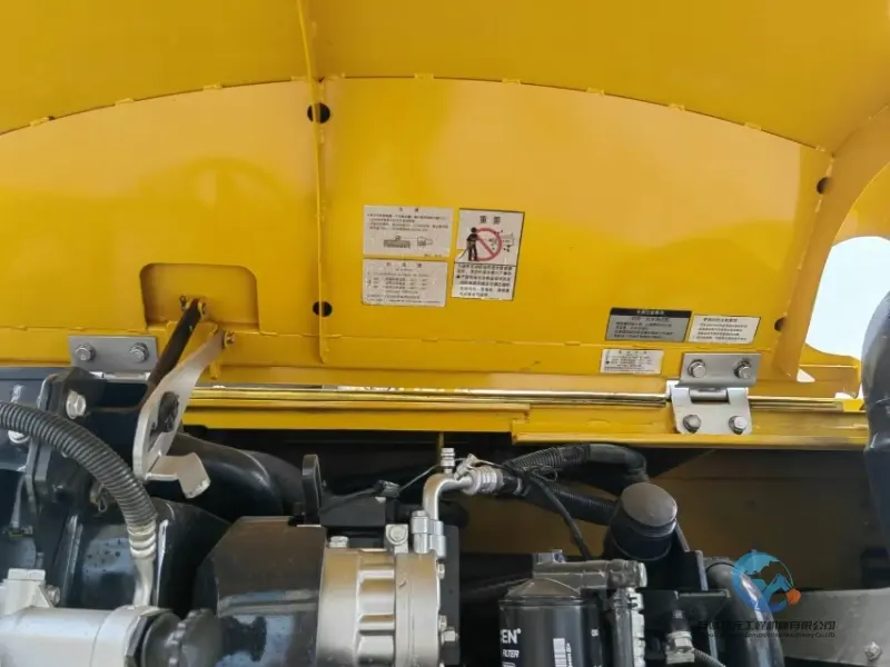 23_Used-Excavator-Komatsu-PC60-8-12