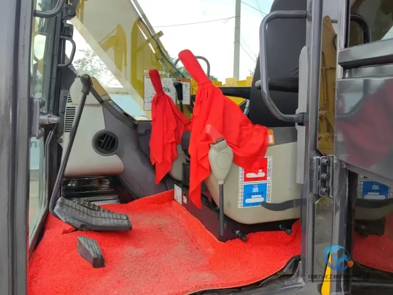 25_Used-Excavator-Komatsu-PC60-8-19