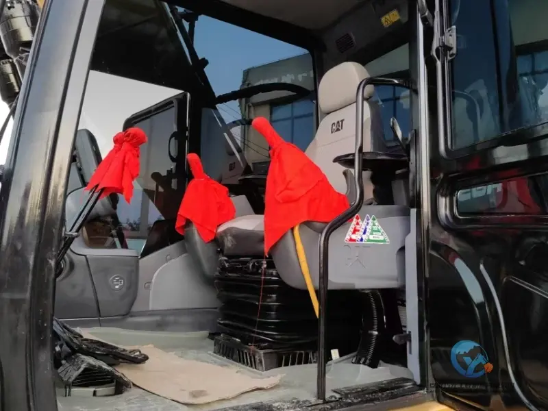 26_2022-Used-Excavator-Caterpillar-320D2L-22