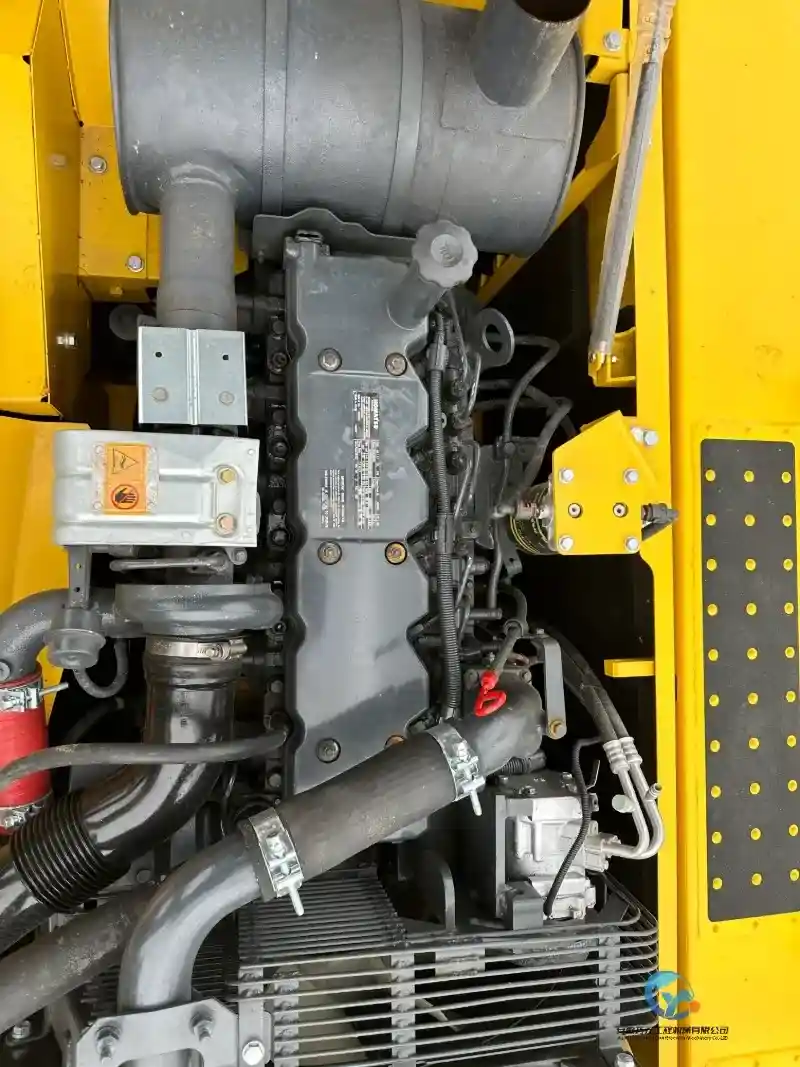 26_Used-Excavator-Komatsu-PC22019