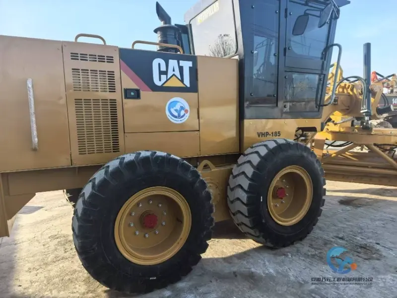27_Used-Grader-Caterpillar-140K-39
